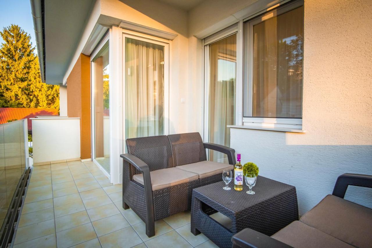 Myflat Diamond Bay Apartment Siófok Zewnętrze zdjęcie